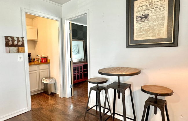 Beautiful Getaway Nears Asian Dist - Photo 41