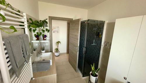 GreenChill House - West Rome - Foto 3, Shower, wardrobe