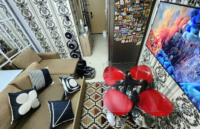 High-Tech Studio at Grass Residences -2 persons only, Quezon City - Foto 1