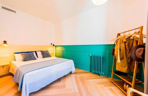 Be Mate Gran Vía Suites - Photo 82