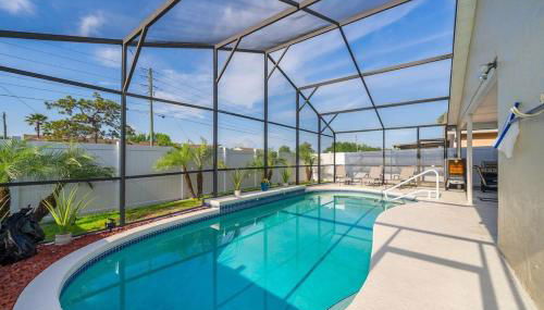 Private Paradise! Stunning south-facing pool home - Foto 1