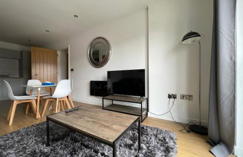 Park View I 2 Bedroom Apartment I Free Parking - Photo 6