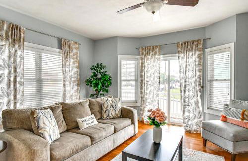 Walk to Public Beach Access Norfolk Family Home - Foto 5