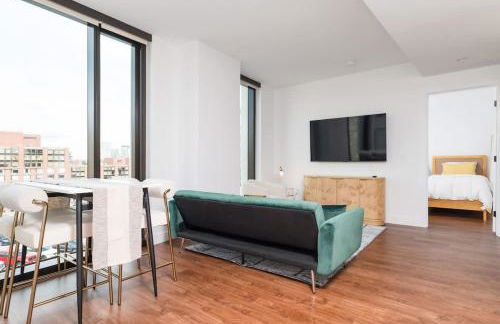 Back-Bay 2BR Condo w Roof top Gym Parking - Foto 9