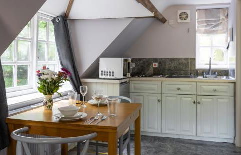 The Coach House Beautiful Georgian Apartment Wifi and Parking near Bath - Foto 2