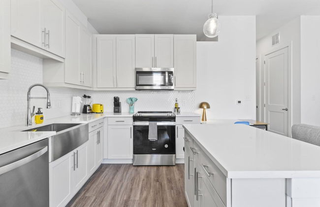 Prime West Downtown Studio w Washer Dryer - Foto 15