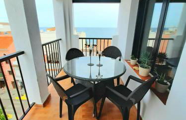 Beachfront Penthouse 3 double bedrooms, 2 bathrooms - Photo 1