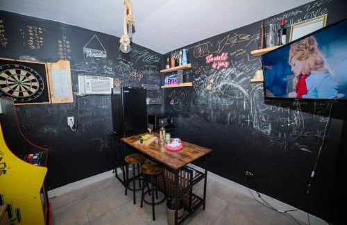 3-Bedroom Tropical Villa with Heated Pool in Fort Lauderdale - Foto 40