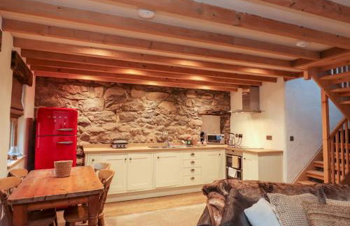 Bull Bach Old Smithy - Photo 6