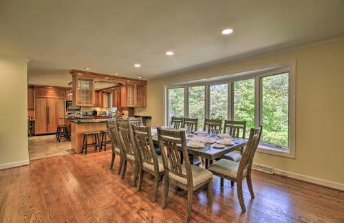 Easy Hiking and Sightseeing! Kingsport Home with Deck - Foto 6