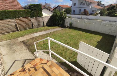 T2 très bien situé avec parking privé - Foto 7