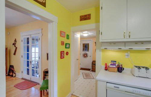 Historic Home with Sunroom - 5 Mi to Lambeau Field! - Foto 10