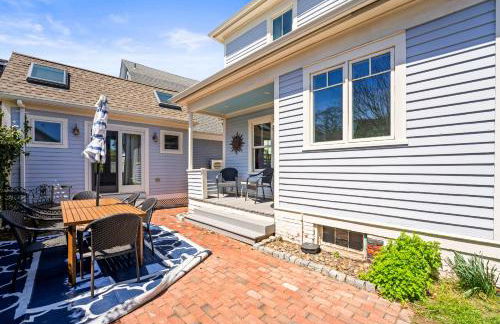 Historic Home and Cottage with Seaport View - Foto 4