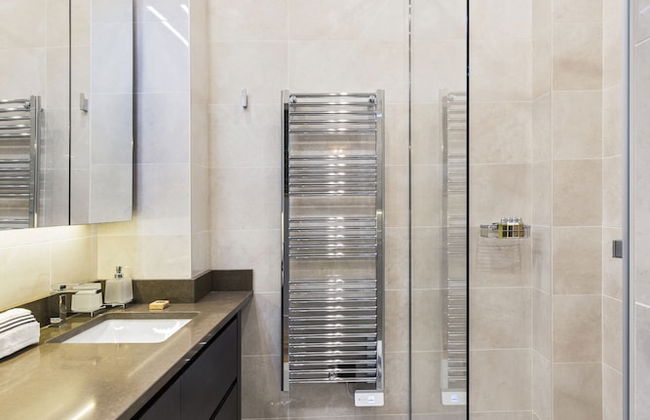 Luxury Apartment Paris Louvre II - Photo 8