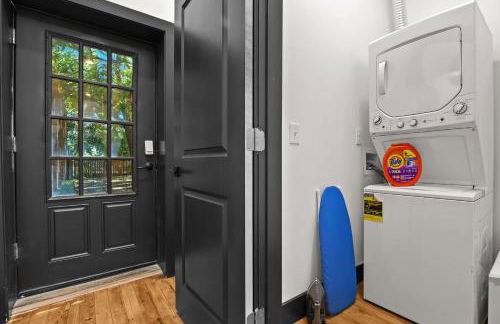 Unique Black Home in the Heart of Shelby Park - Foto 45