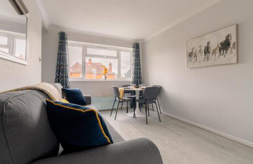 Racecourse Revelation! Free parking - Photo 7