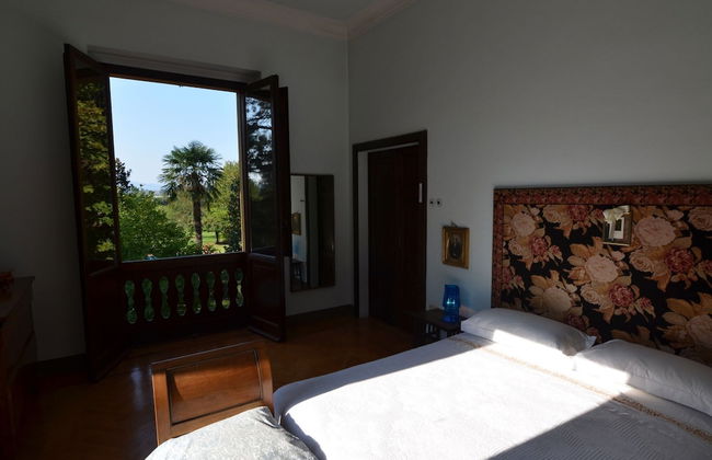 Furry Frinds With Family Home - Photo 4