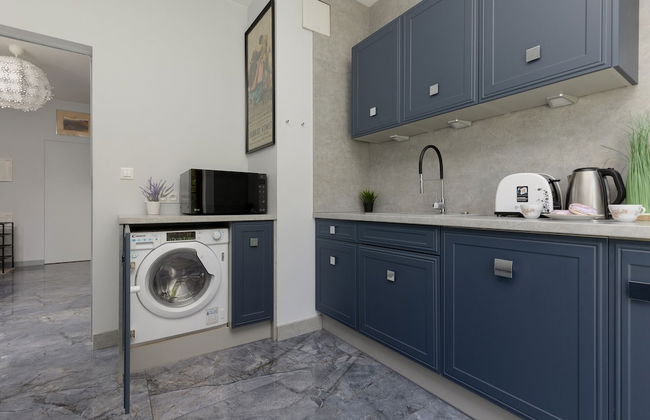 Okrzei Apartment Warsaw Praga by Renters - Photo 15