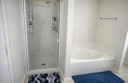 Peaceful Family Retreat Near AT&T Stadium, Texas Rangers, Six Flags, Epic Waters Indoor Waterpark, DFW Airport & More! - Foto 30