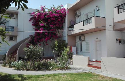 Yannis Apartments - Photo 26