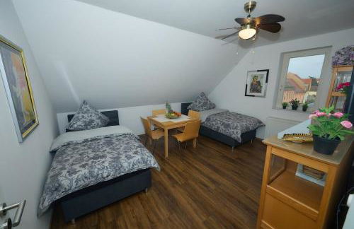 gemütliche 3 Zimmerwohnung mit 2 Einzelbetten, Doppelbett für Monteure geeignet - Foto 5