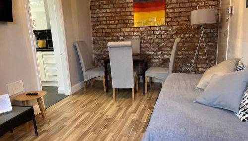 Cosy and Peaceful Maisonette with Terrace, Kidderminster - Foto 2