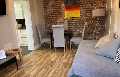 Cosy and Peaceful Maisonette with Terrace, Kidderminster - Foto 2