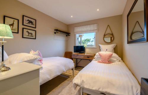 Yorkshire Dales Retreat with Hot Tub & Garden - Photo 10