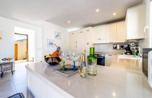 La Casa de Playa - piscina y jacuzzi a 50m del mar - Foto 24