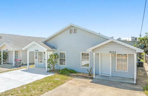 Tropical Gem/5 min beach walk - Foto 14