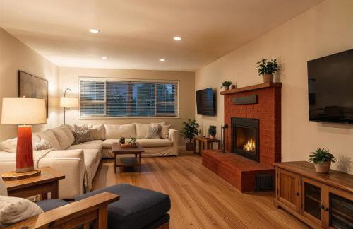 4BR Home for Groups Heated Pool Option - Foto 3