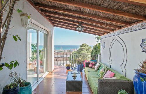 HOUSE WITH AMAZING VIEWS , OVERLOOKING THE FESTIVAL TOWN OF SITGES - Foto 4