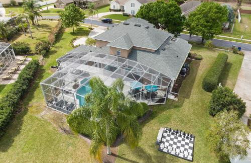 Luxurious 9BR Themed SE Facing Pool Hot Tub Theater Game Room BBQ 2 miles Disney - Foto 44