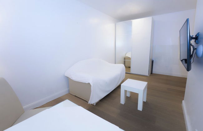 Vienna International Studios - Photo 77