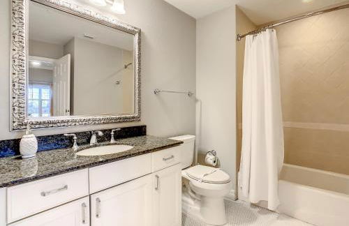 MINUTES FROM DISNEY 3bed 3bath Poolside at LUXURIOUS RESORT - Foto 22