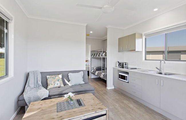 Valley Cabins By The Creek - Photo 4