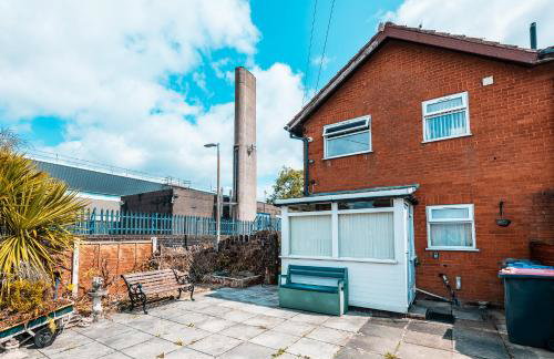 Family & Group Stay in Manchester - Free Parking - Foto 40