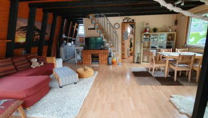 Ferienhaus zum Wohlfühlen in der Eifel, Poolnutzung, Tennis, Minigolf, Seenähe - Photo 2