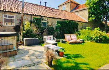 Rural cottage! Wood-fired hot tub Bliss awaits - Photo 15