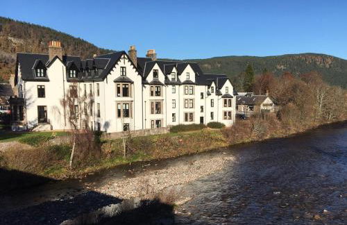 Lovely 2 bedroom apt in Ballater on the River Dee - Foto 1