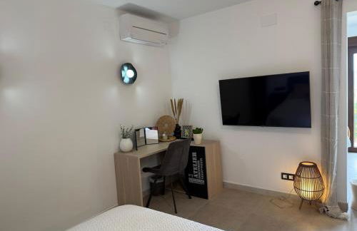 Mediterranean Apartment Villa in Alfas del Pi - Photo 37