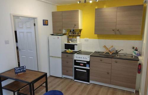 Cosy Flat in a Pretty Town. - Photo 2