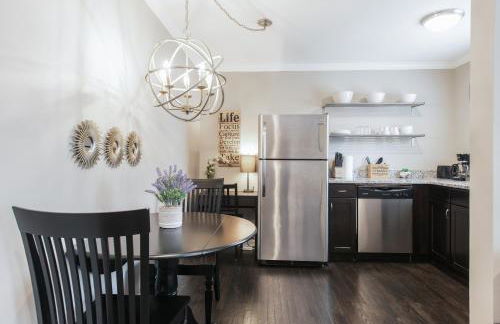 Stylish OneBedroom in Popular Virginia Highland 3miles to Mercedes Benz stadium - Foto 18