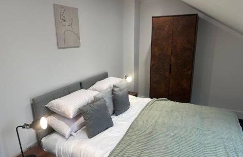 Modern 2-Bed Flat in Long Eaton with Free Parking - Foto 1