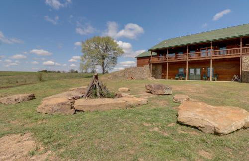 Mountain Views and Shared Pool Ozarks Family Home - Foto 38