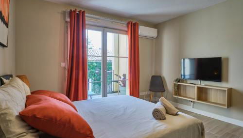 Au Céladon Parking gratuit, WIFI, Terrasse, Piscine - Foto 2