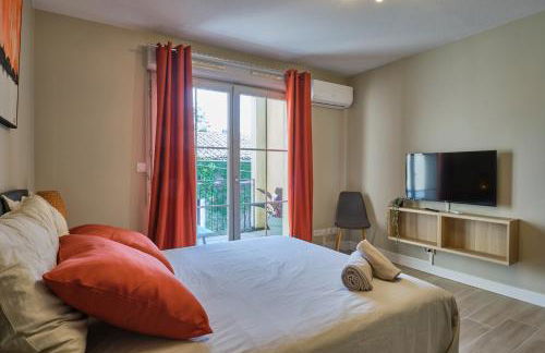 Au Céladon Parking gratuit, WIFI, Terrasse, Piscine - Foto 2