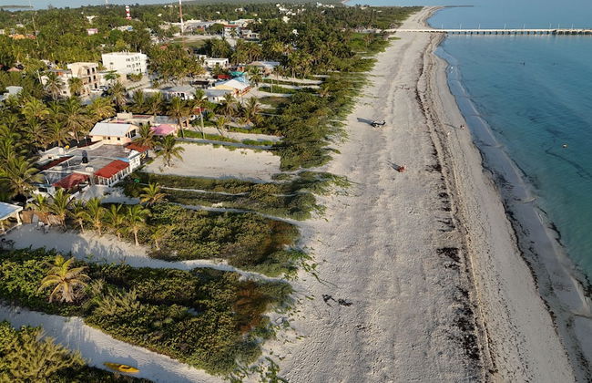 Arena y Mar Beachfront House, El Cuyo by The Spot Rentals - Foto 30