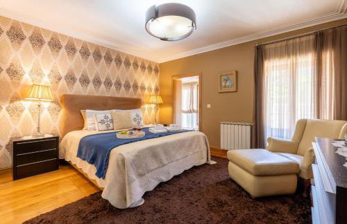 HostWise - Modern Villa & Shared Pool in Paredes - Foto 3