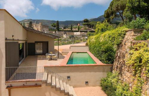 Beautiful 15th century villa on 30 acre estate, for families only - Foto 1